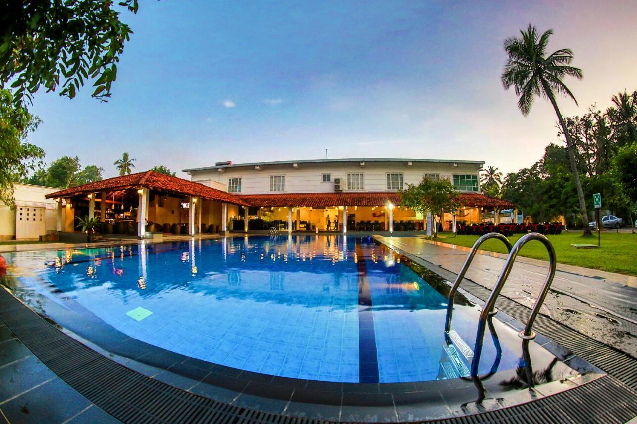 The Covanro Airport Hotel - Katunayake Gampaha Exterior photo