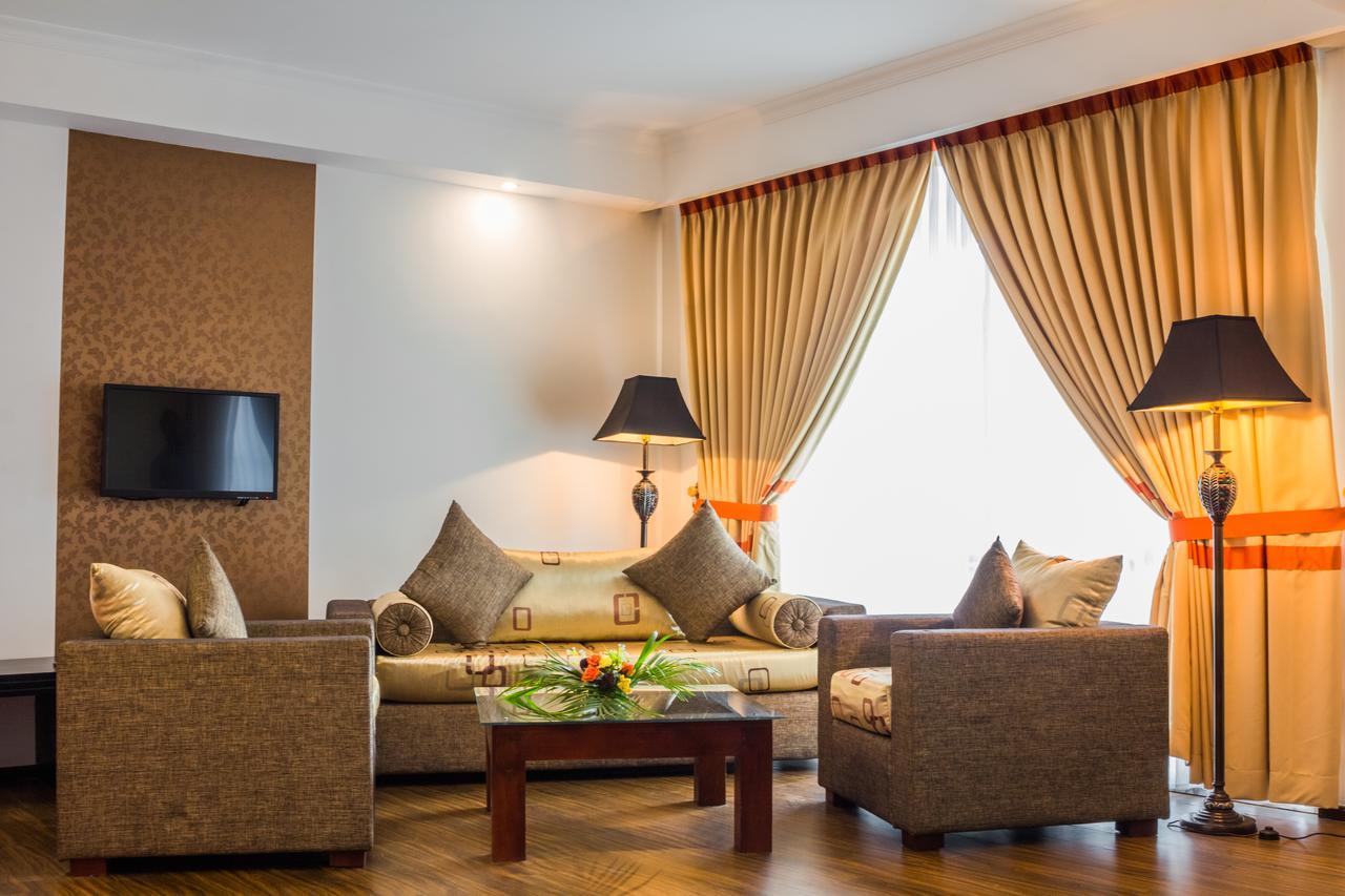 The Covanro Airport Hotel - Katunayake Gampaha Room photo