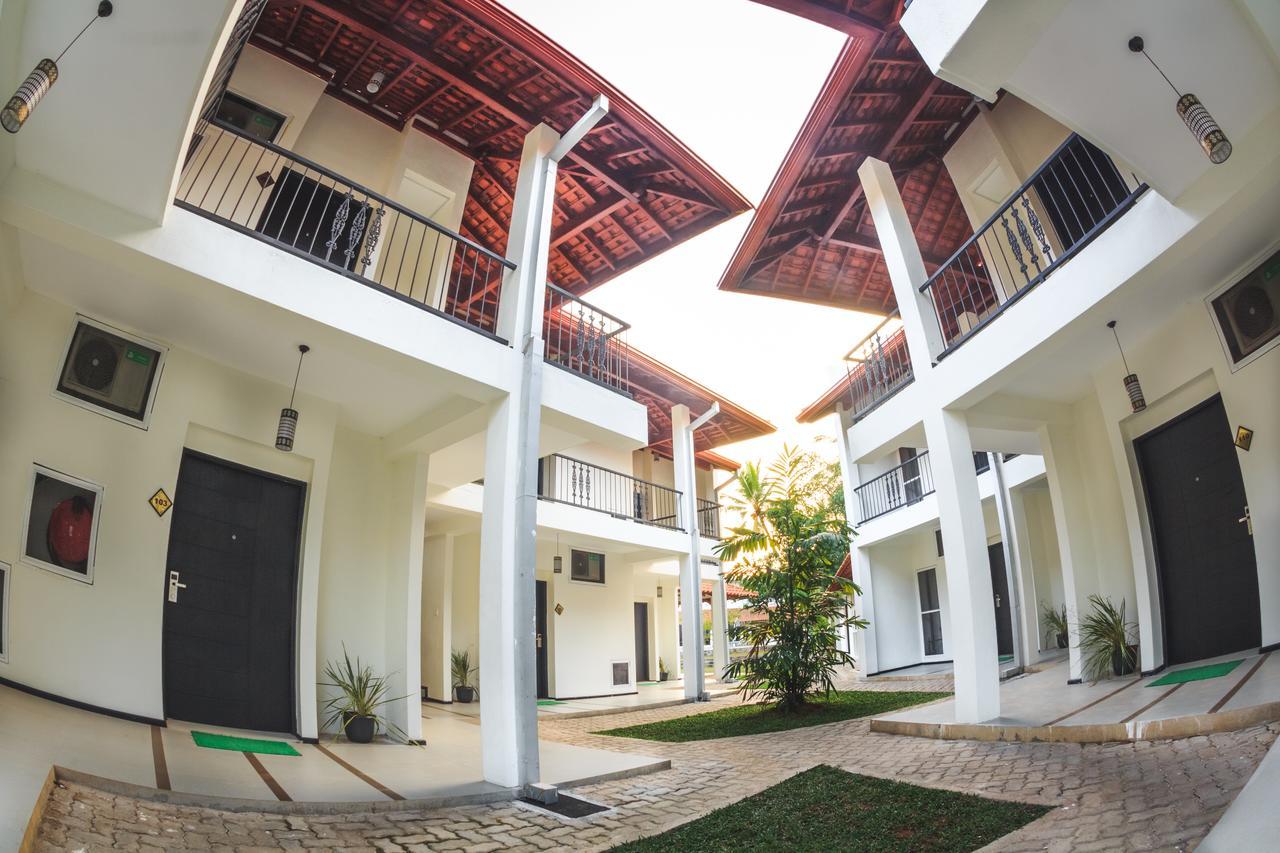 The Covanro Airport Hotel - Katunayake Gampaha Exterior photo